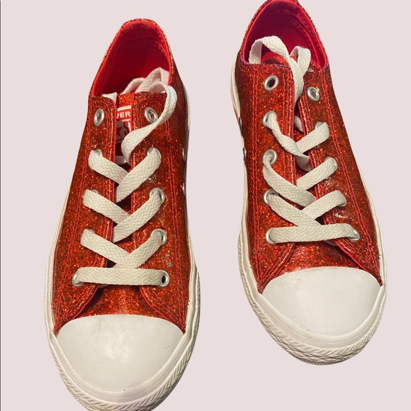 converse glitter red